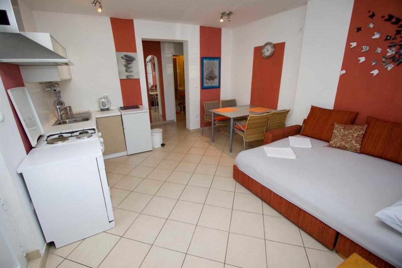 Apartman Mia I Toni มาคาร์สกา ภายนอก รูปภาพ